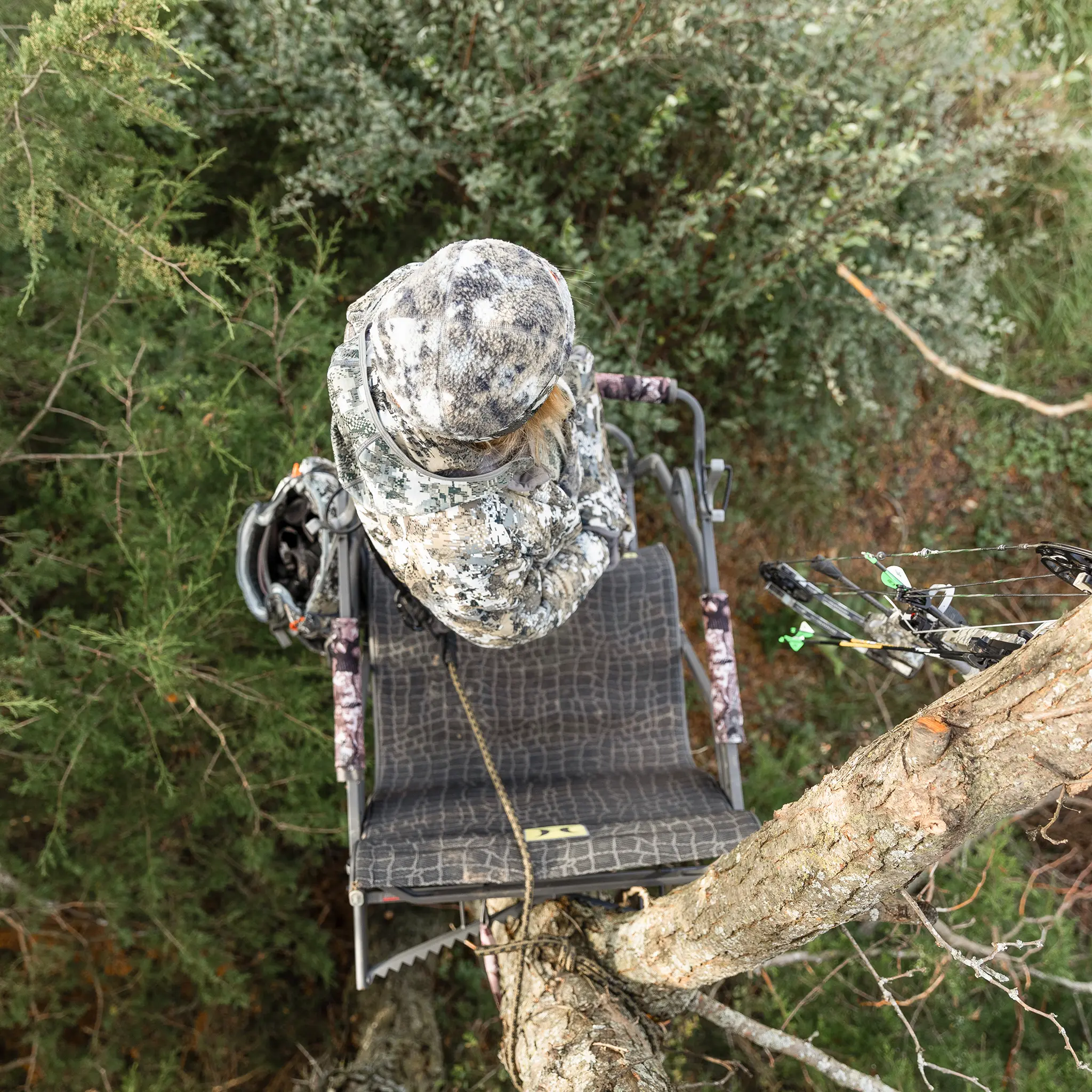 Hawk 20’ Bighorn 1.5-Man Ladder Treestand - Image 8