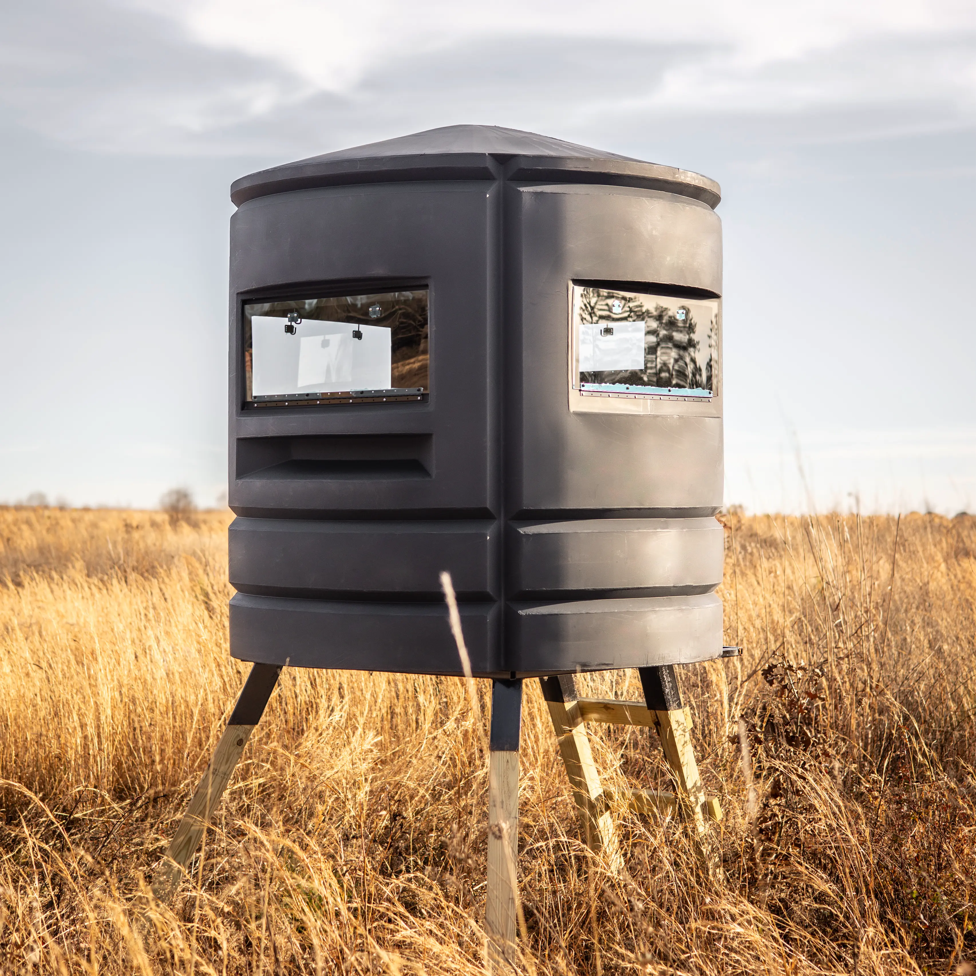 Sportsman's Condo Crossbow Condo 72" Diameter Deer Blind - Image 14