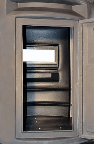 Sportsman's Condo SC4 72" Diameter Deer Blind: Black, Loaded - Image 7