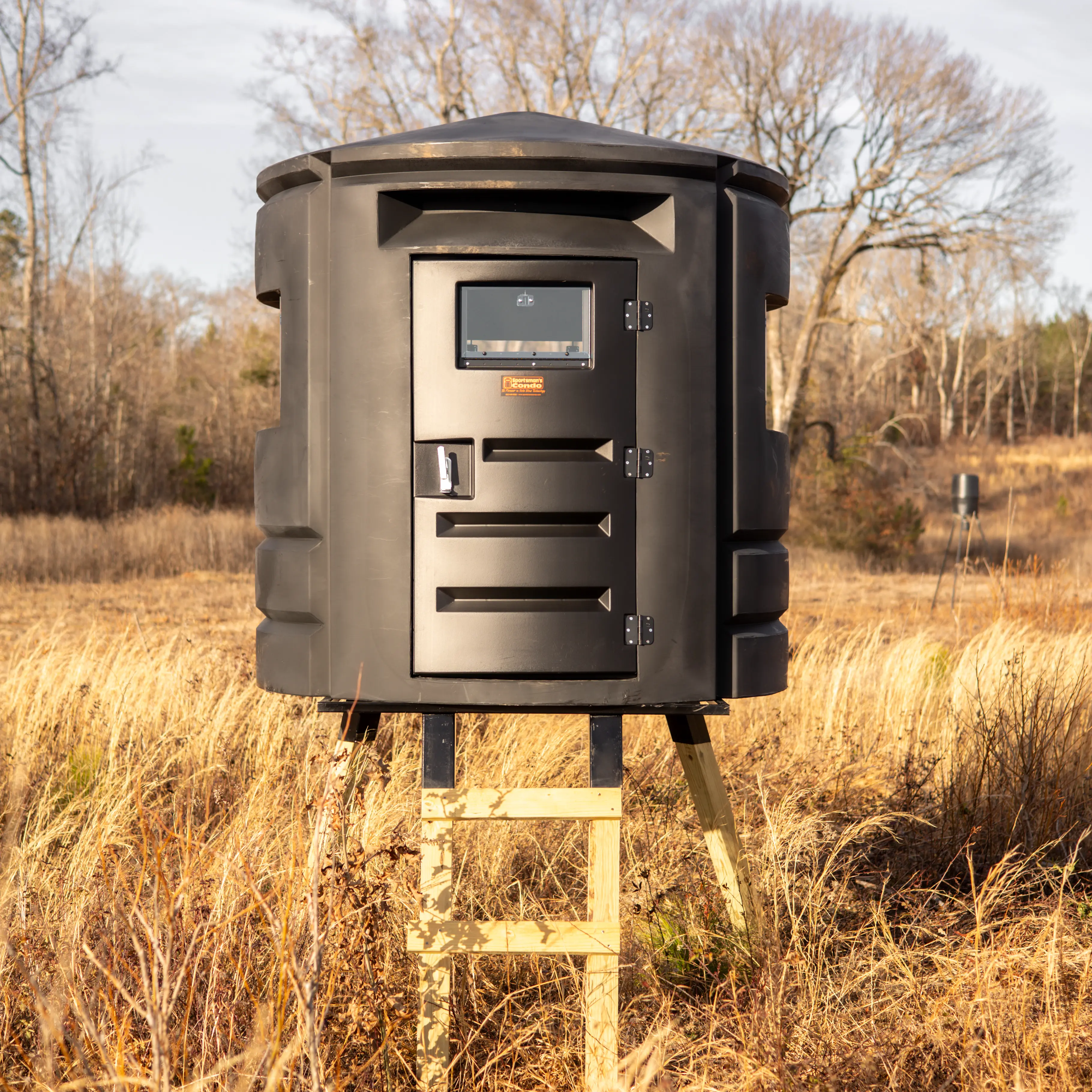 Sportsman's Condo SC4 72" Diameter Deer Blind: Black, Loaded - Image 8