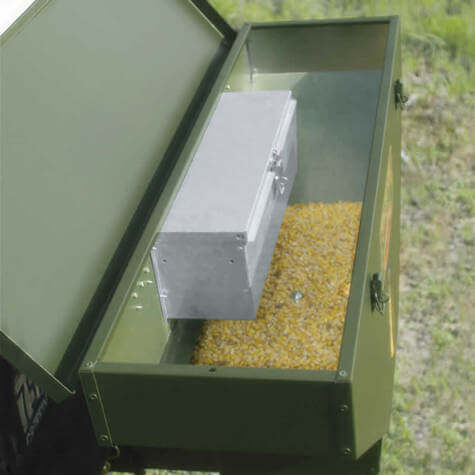 Texas Hunter 100 lb Road Deer Feeder with Wireless Remote Control - Image 5