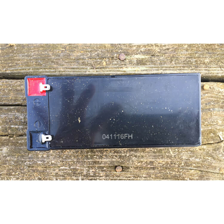 Texas Hunter 12-Volt Heavy-Duty Rechargeable Battery - Image 3