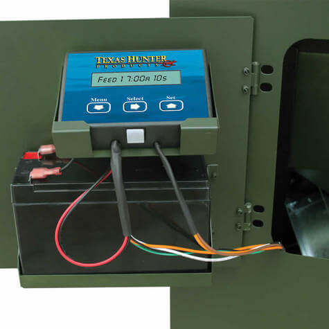 Texas Hunter Lake & Pond Directional Fish Feeder with Straight Legs, 175 lb. Capacity - Image 10