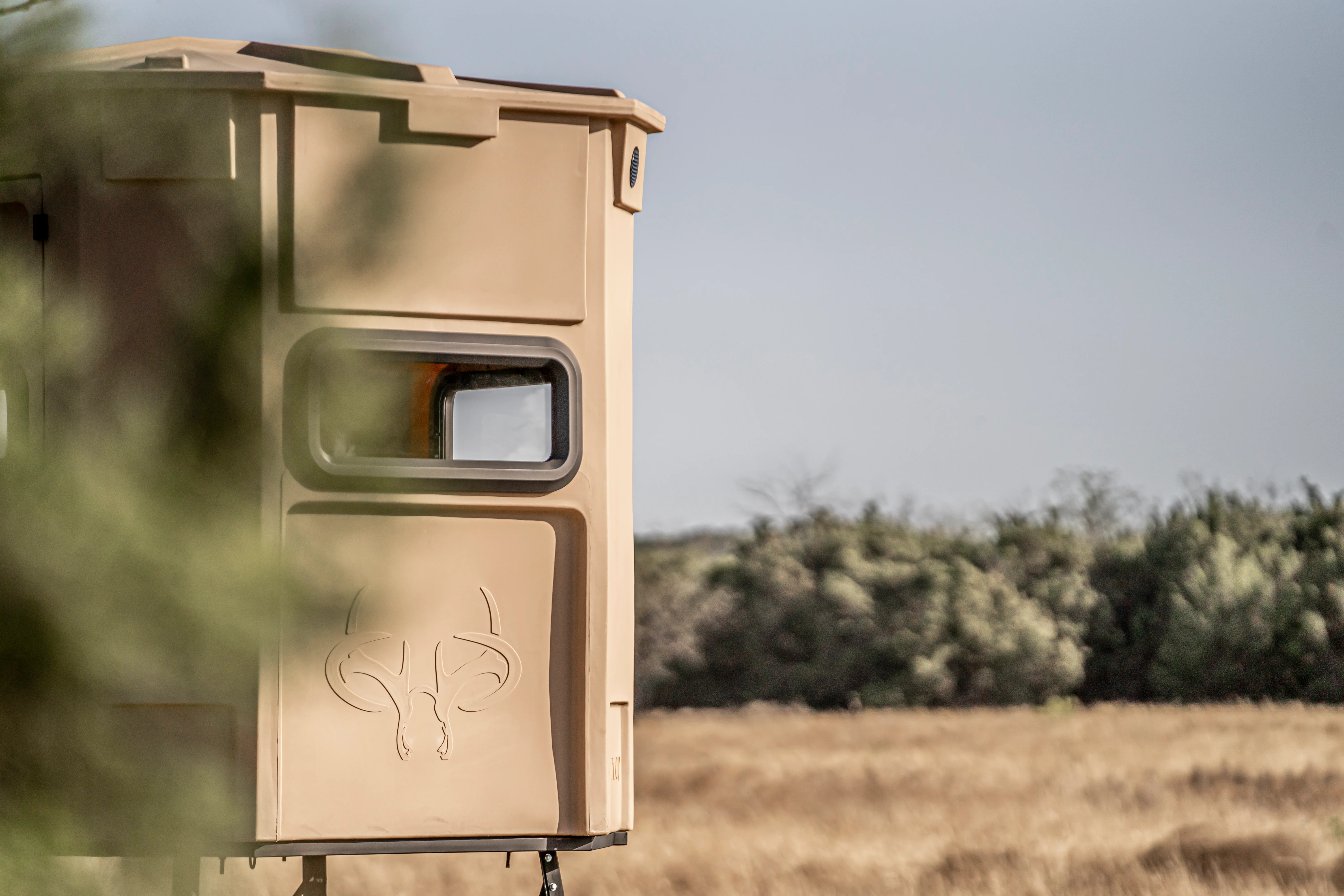 Titan Hunting Blinds - Pro Bow & Rifle Combo Blind - Brown w/ 8ft Tower - Image 6